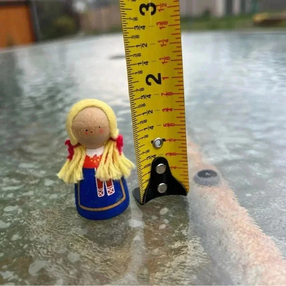 Vintage Swedish Folk Art Wooden Hand Painted Dolls Set of 3 - Picture 15 of 16